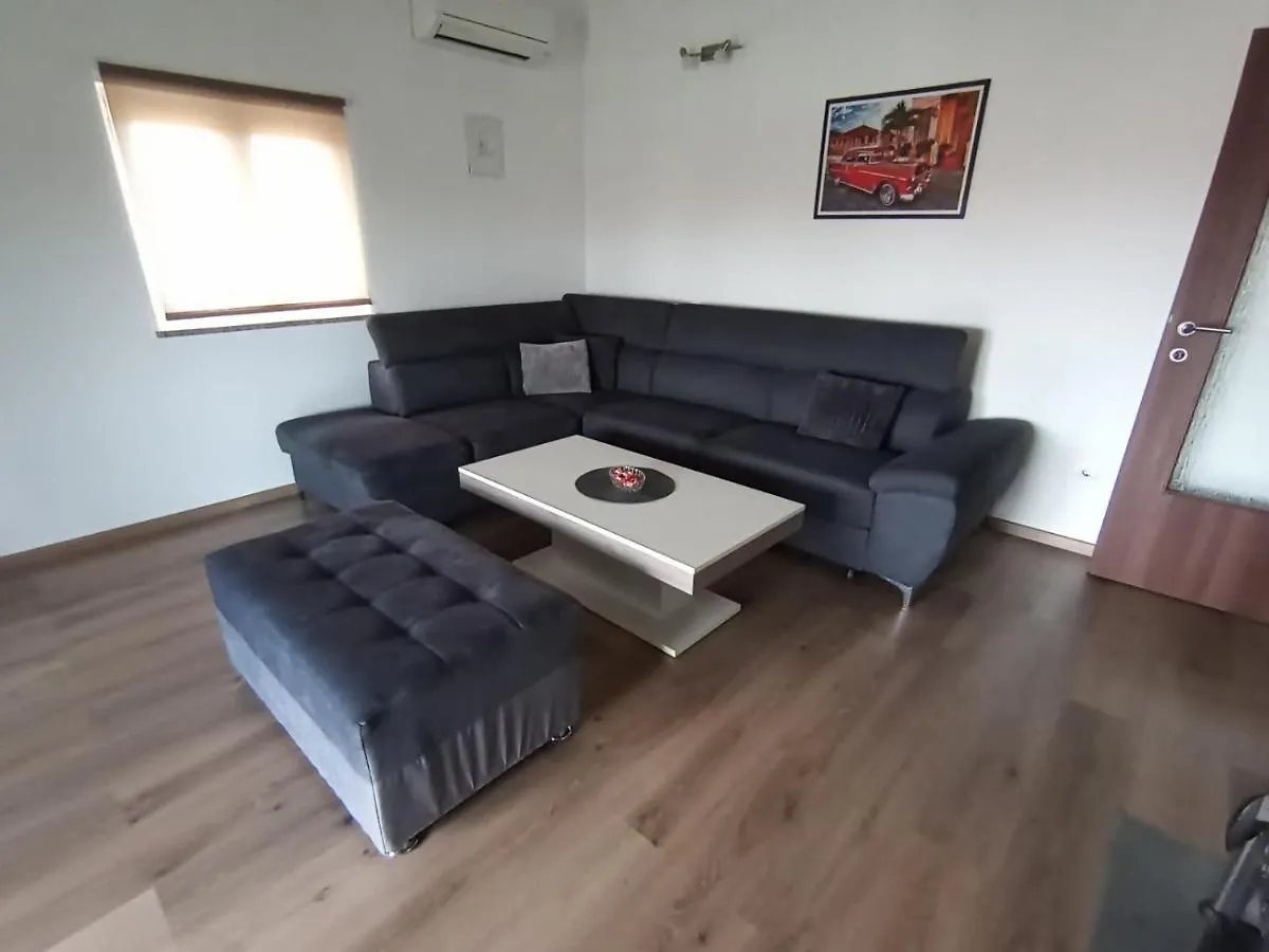 Apartment Sofija Galizana 0*,